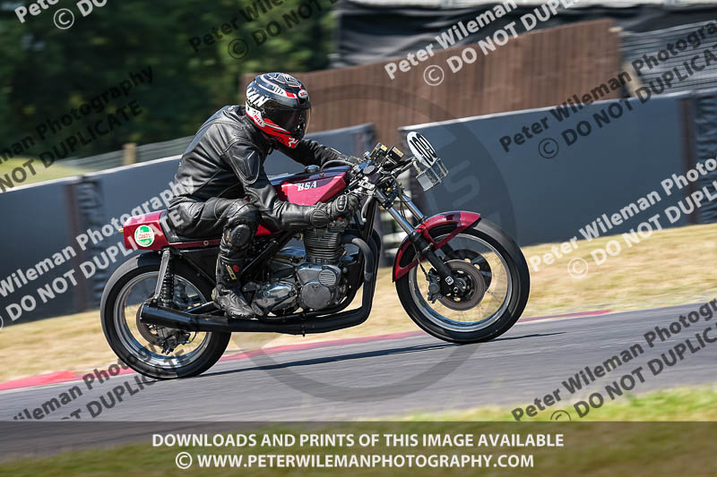 cadwell park;cadwell park photographs;cadwell trackday photographs;enduro digital images;event digital images;eventdigitalimages;peter wileman photography;racing digital images;trackday digital images;trackday photos